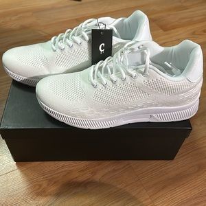 Brand new in the box Conzuri ICE RUNNERS (2.4” boost) Size 9